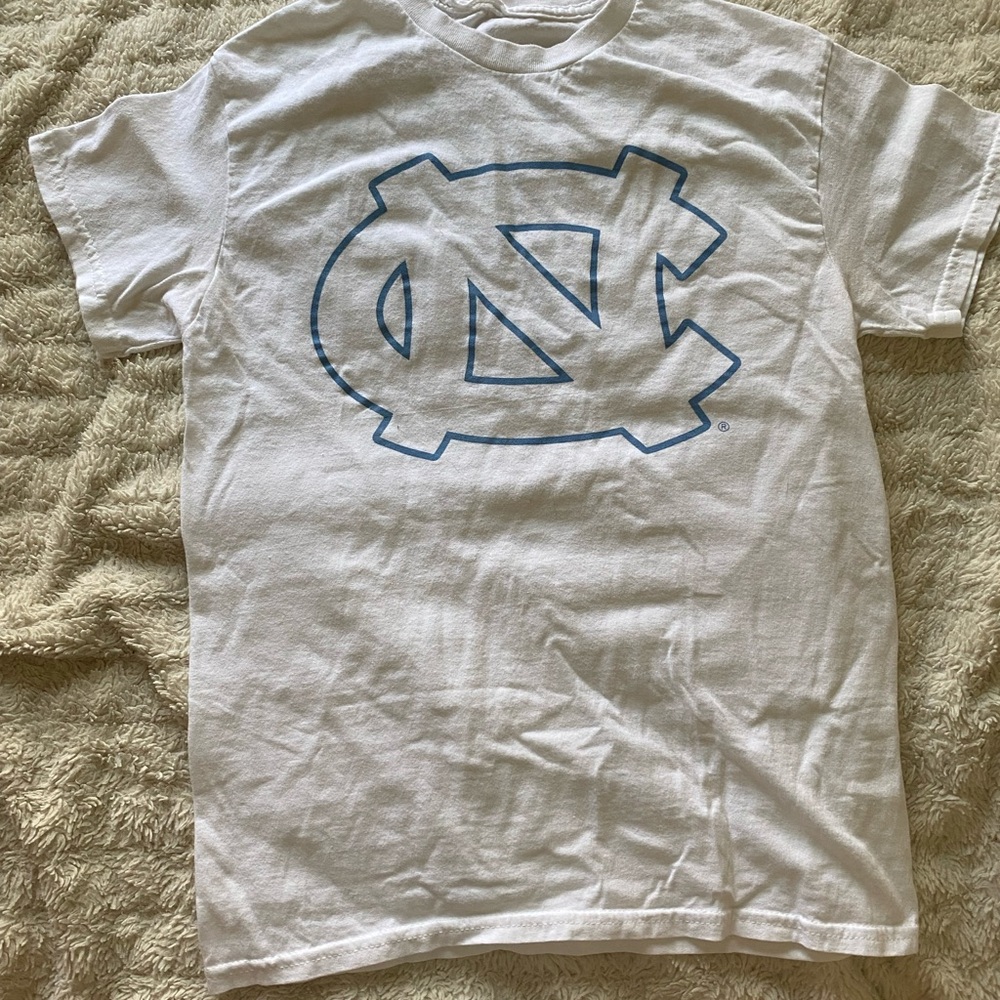 White UNC North Carolina Tar Heels Logo T-Shirt